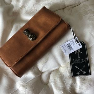 Tillys women’s pineapple wallet
